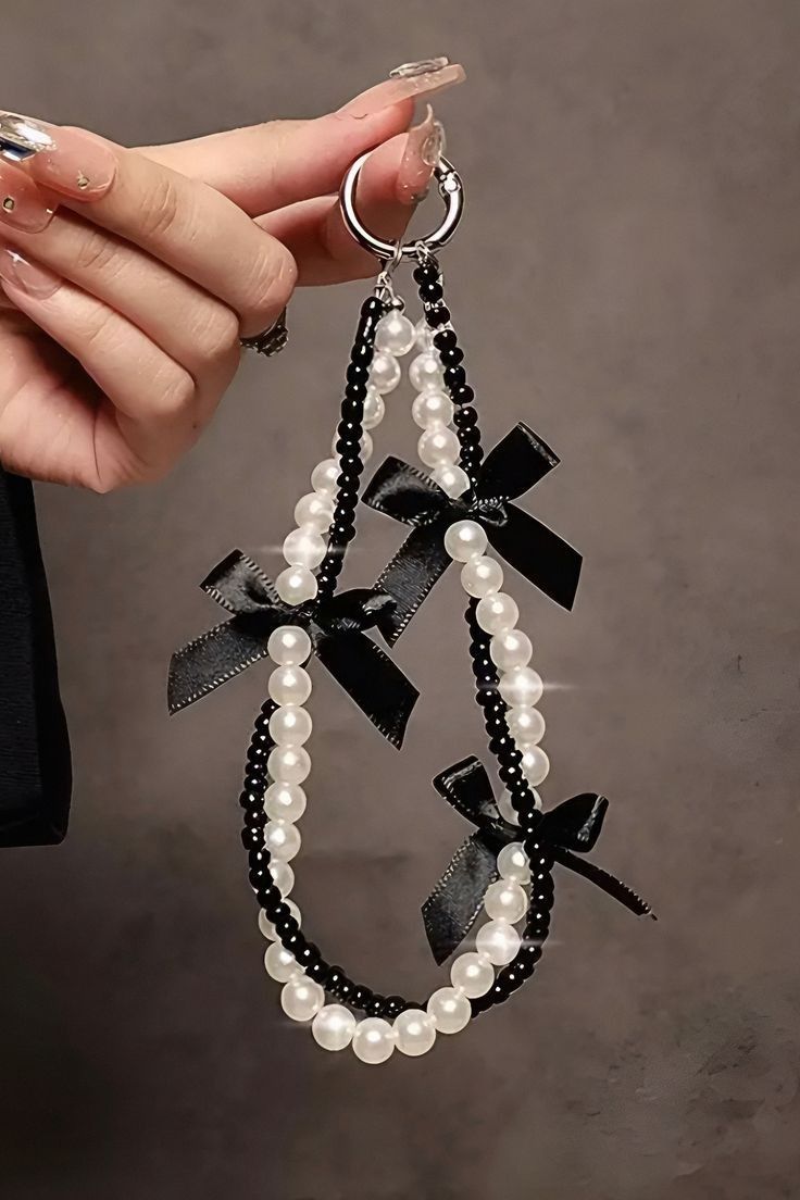 SweetPearl Bow Charm